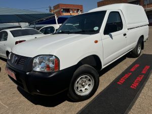 NISSAN NP300 2.0I