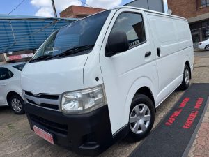 2011 Toyota Quantam 2.7i Panel Van