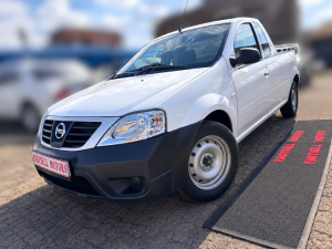 2023 Nissan NP200 1.6 Safety Pack